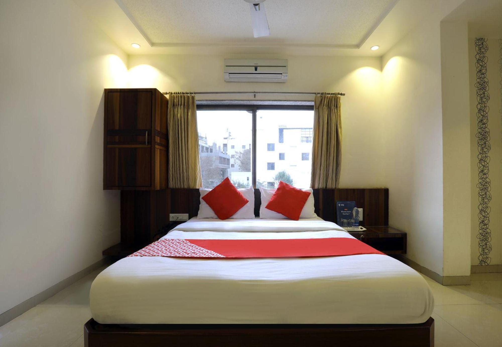 Collection O Satyan Inn Shirdi Ngoại thất bức ảnh
