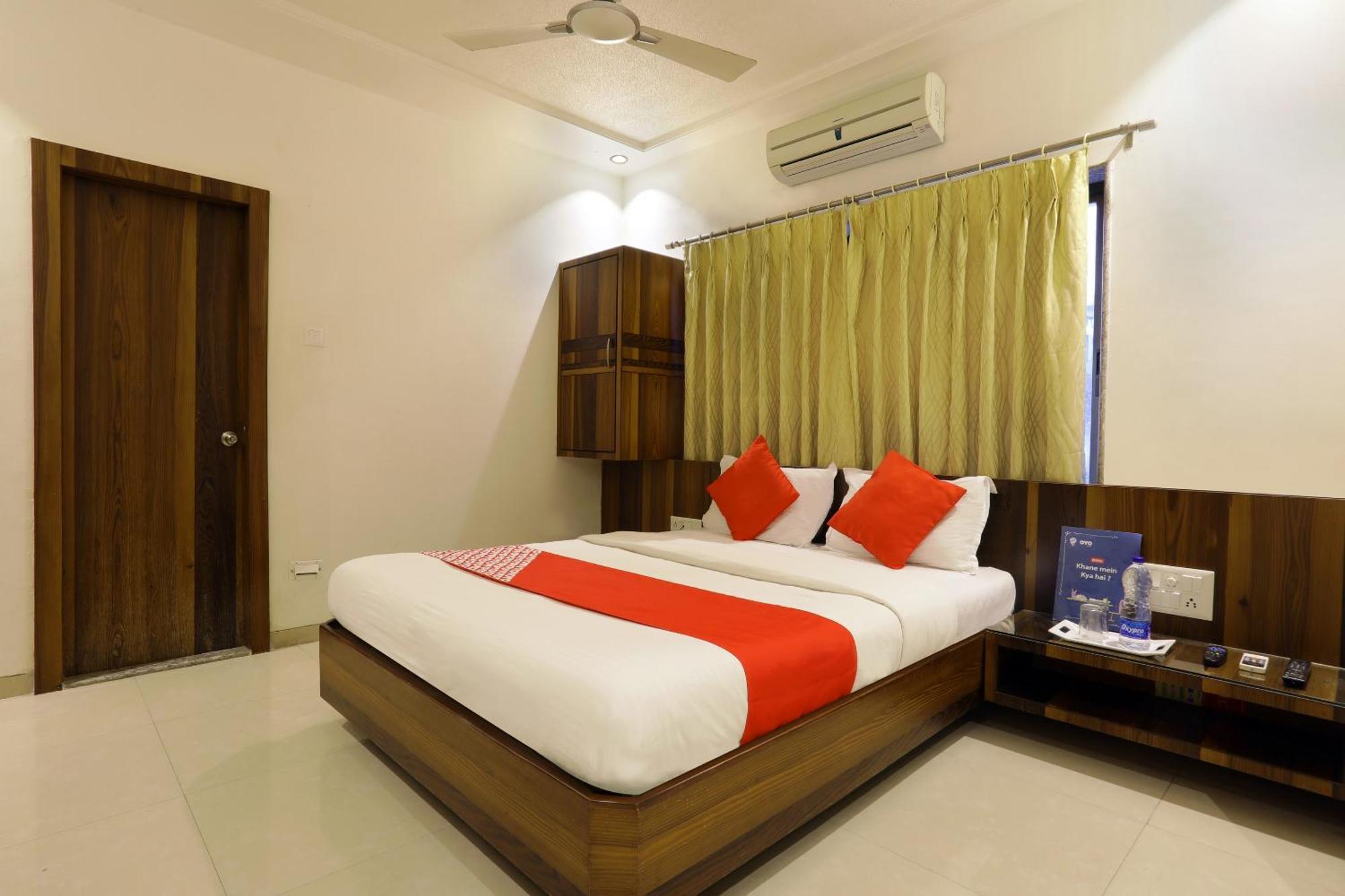 Collection O Satyan Inn Shirdi Ngoại thất bức ảnh