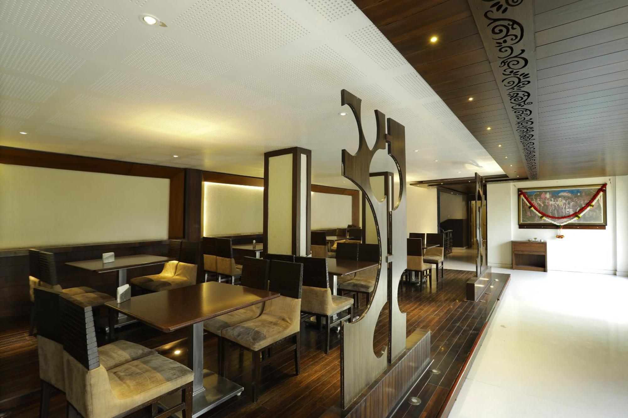 Collection O Satyan Inn Shirdi Ngoại thất bức ảnh