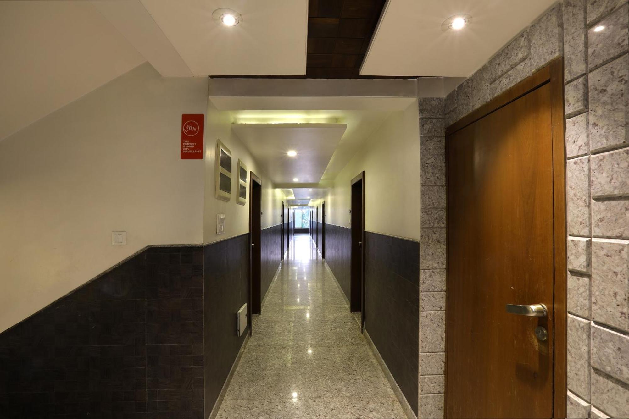 Collection O Satyan Inn Shirdi Ngoại thất bức ảnh