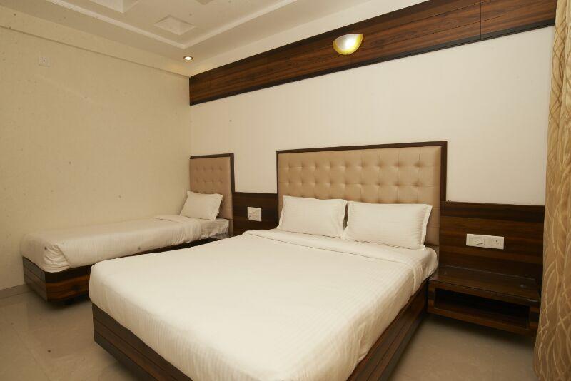 Collection O Satyan Inn Shirdi Ngoại thất bức ảnh