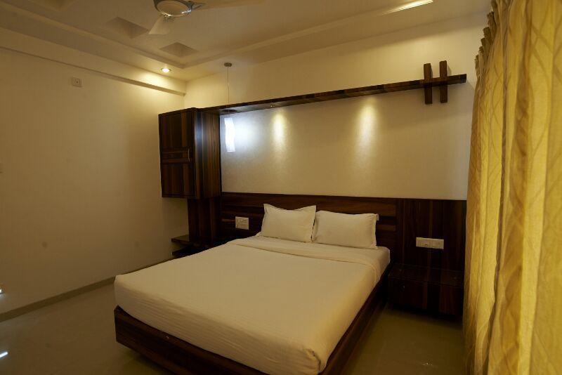 Collection O Satyan Inn Shirdi Ngoại thất bức ảnh